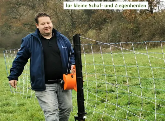 Zaunbau auf Weide